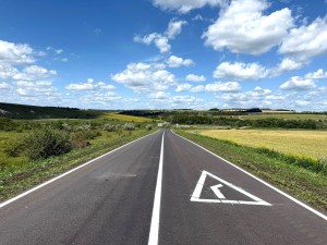 В Белгородской области отремонтирован участок дороги, проходящей через Шеншиновку, Покровку и Плоское